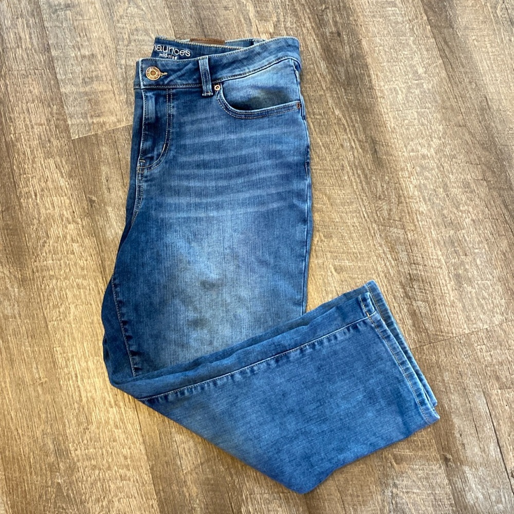 Maurices midrise cropped jeans